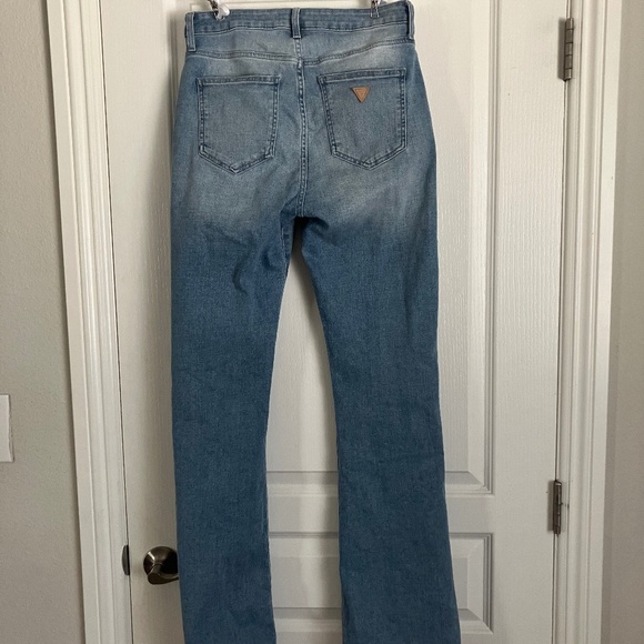 Guess boot cut (Sexy Flare)  jeans - Picture 3 of 3